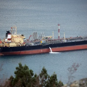 Black Hawkovi krenuli u lov na ruski tanker, Putin poslao ratne brodove! Osvanula napeta snimka