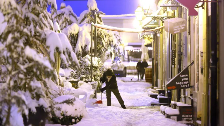 Ako ba&scaron; morate van, najprije učinite ovo: Donosimo savjete za pje&scaron;ake i vozače