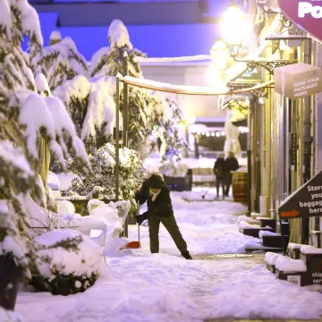 Ako ba&scaron; morate van, najprije učinite ovo: Donosimo savjete za pje&scaron;ake i vozače