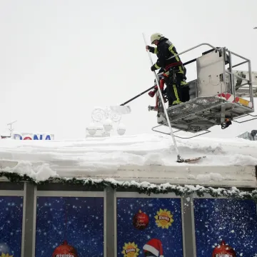 Uru&scaron;io se &scaron;ator pod teretom snijega: 'Čulo se krckanje, ljudima sam rekao da izađu'