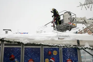 Uru&scaron;io se &scaron;ator pod teretom snijega: 'Čulo se krckanje, ljudima sam rekao da izađu'