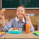 Zdravstveni stručnjaci savjetuju: Dodajte jedan sastojak u užinu i djeca će jesti vi&scaron;e povrća