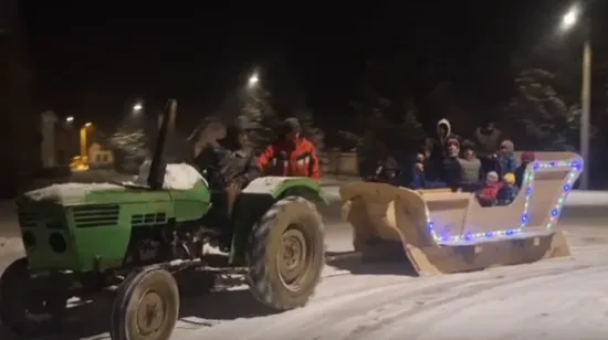 Kad je pao snijeg Goran nije čekao čudo: Radio cijelu noć kako bi razveselio svu djecu u selu