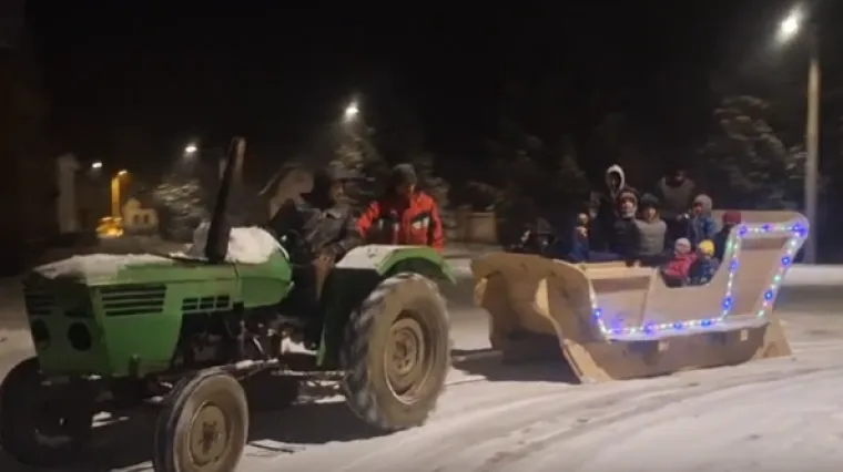 Kad je pao snijeg Goran nije čekao čudo: Radio cijelu noć kako bi razveselio svu djecu u selu