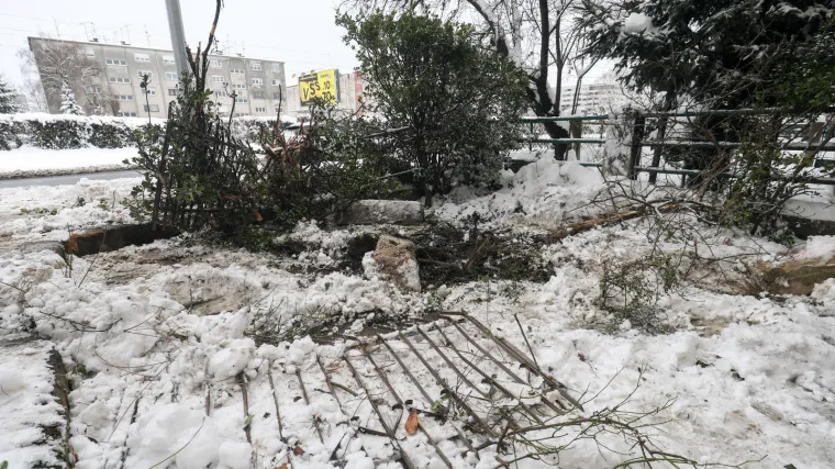 Kamion proklizao i zabio se u kuću, susjedi &scaron;okirani: 'Mogao me ubiti'