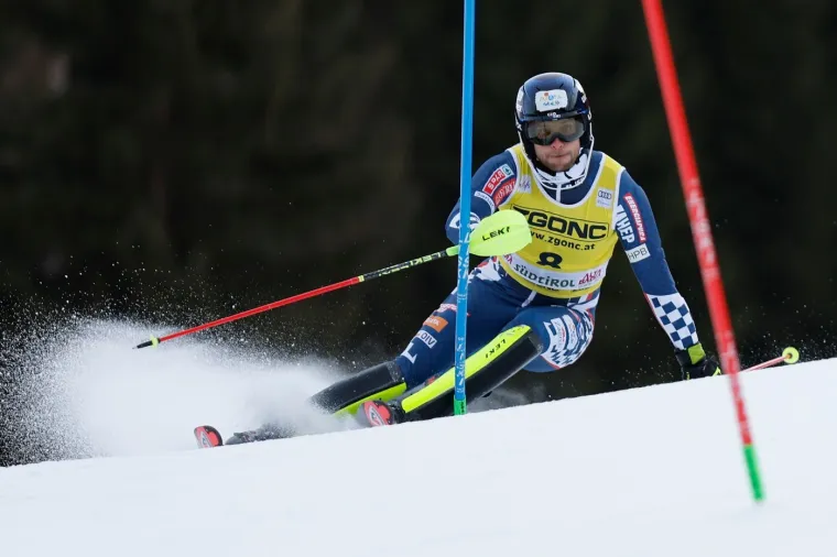 Kolega nakon katastrofalne pogre&scaron;ke ostao bez najboljeg rezultata sezone, Noel pobjednik noćnog slaloma