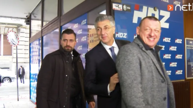 Snijeg diljem zemlje, novinari pitali Plenkovića je li kod njega 'prohodno': Ovako je odgovorio