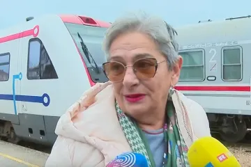 Putnici o drami u vlaku koji je zapeo zbog leda i snijega: 'U jednom kupeu bilo je puno djece...'