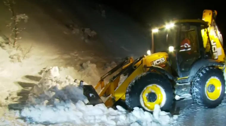 Cestari u Gračacu otkrili detalje totalnog kolapsa: 'Na kolniku je led debljine četiri centimetara...'