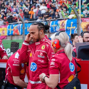 &Scaron;to će Hamilton reći na ovo? &Scaron;ef Ferarrija kaže da nije važno hoće li biti prvi ili deseti