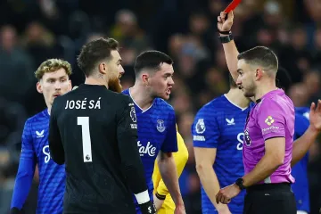 Ovo se ne viđa često: Evertonov stoper zaradio crveni karton na nevjerojatan način
