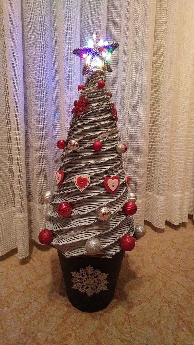 Imamo finaliste! Božićni žiri se preznojava, a ovo su va&scaron;a drvca zbog kojih je na mukama