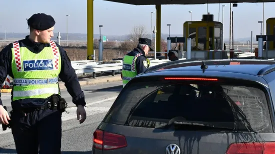Policajci na autocesti A7 zaustavili vozača pa saznali da je počinio kazneno djelo