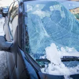 Bizarna nesreća kod Čazme: Komad leda pao s kombija i pogodio drugog vozača u glavu