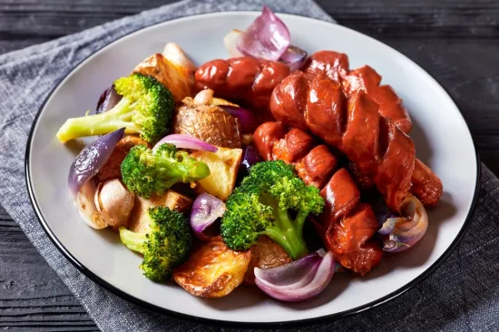 Poznata kuharica savjetuje: Ovako pripremljene pečene kobasice odu&scaron;evit će cijelu obitelj