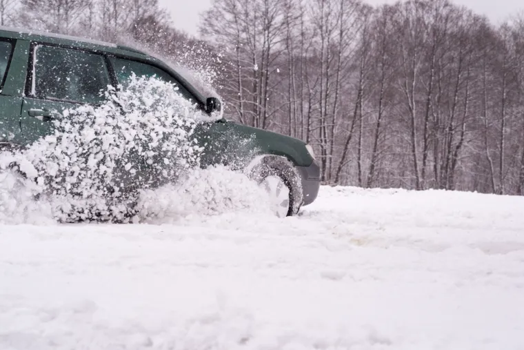 Ovo su koraci koje trebate slijediti ako proklizavate na ledu tijekom vožnje