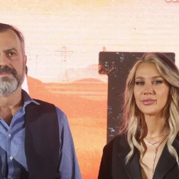 Nakon turbulentnog razdoblja: Sergej Trifunović s 24 godine mlađom suprugom uživa na Zanzibaru