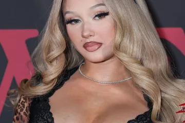 Tata joj kupuje seksi rublje, a ona provocira goli&scaron;avim objavama: Tko je zapravo Alabama Barker?