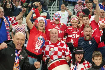 Zlatko Mate&scaron;a i njegova Blanka u prvom planu: Krcata Arena ponovno je glavna u gradu