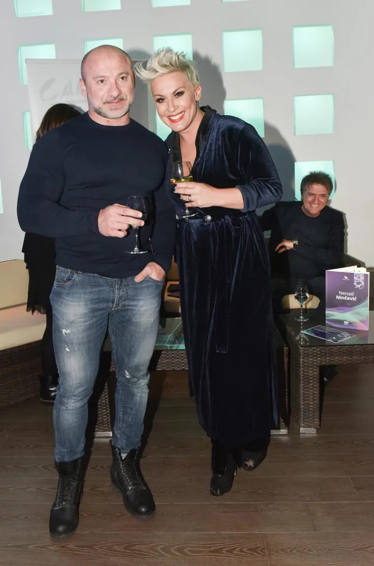 Miroslav Levak podijelio fotografiju svoje ljubavi: Ubrzo se javila i Indira s jasnom porukom