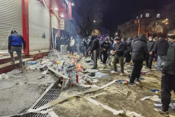 Opsadno stanje u Iranu: Vlast isključila internet usred masovnih prosvjeda, Trump prijeti režimu