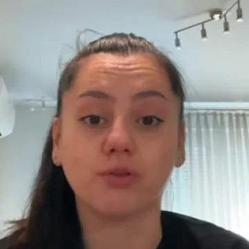 Na&scaron;a influencerica javno progovorila o smrti oca: Nije mogla sakriti suze pred svojim fanovima