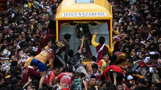 Vjernici u transu, ulice blokirane: Kaos, molitve i suze u čast stoljetnog kipa Isusa