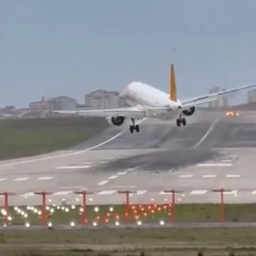 Drama od koje zastaje dah: Vjetar paralizirao zrakoplov tik od tla, pilot spriječio tragediju