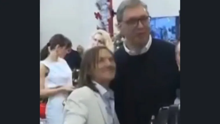 Ubojica pjevao Vučiću i &Scaron;e&scaron;elju na četničkom derneku: 'Ispalio je tri metka u djevojku'