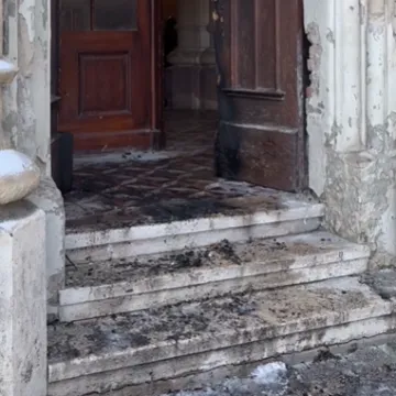 Novosađanka se sumnjiči za podmetanje požara na katoličkoj crkvi