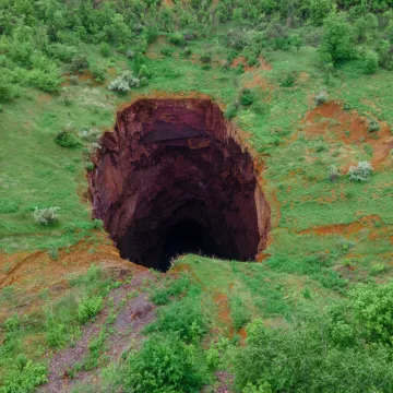 Nevjerojatno putovanje u utrobu planeta: Ovo je 13 najdubljih rupa na Zemlji