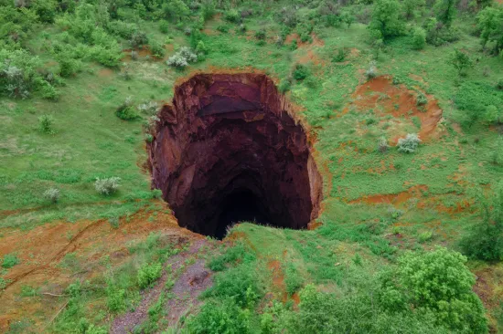 Nevjerojatno putovanje u utrobu planeta: Ovo je 13 najdubljih rupa na Zemlji