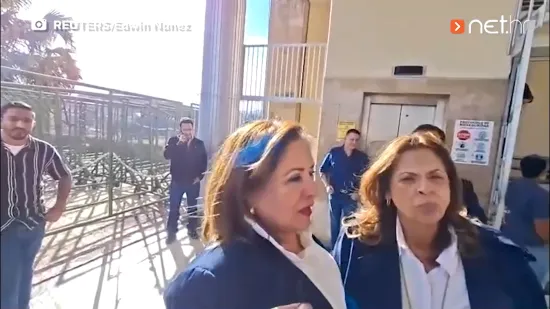 Političarka pogođena eksplozivnom napravom blizu glave, snimljen trenutak udara