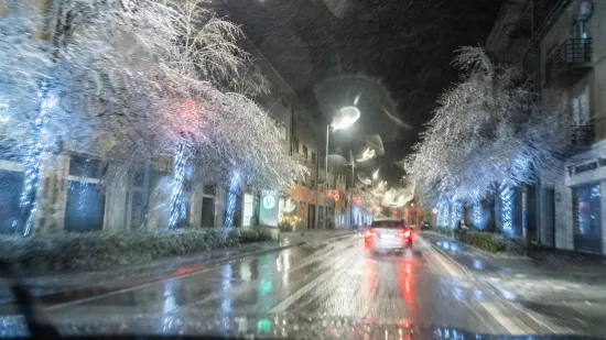 Dignuto najvi&scaron;e upozorenje zbog leda na cestama: Evo kako se pona&scaron;ati u ovakvim uvjetima
