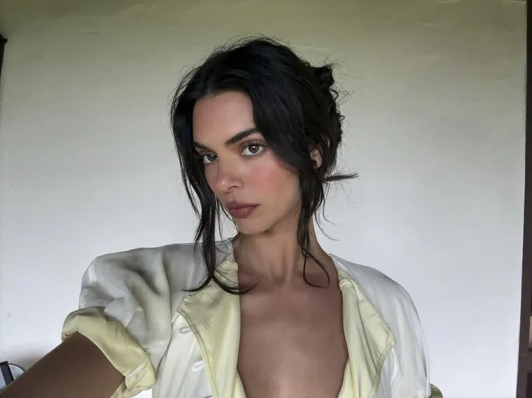 Kendall Jenner progovorila o tračevima: 'Nisam lezbijka, ali ne zatvaram vrata iskustvima'