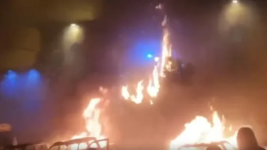 Iran u plamenu! Je li ovo kraj režima? Gore banke, željeznica, a sve je počelo zbog jedne stvari