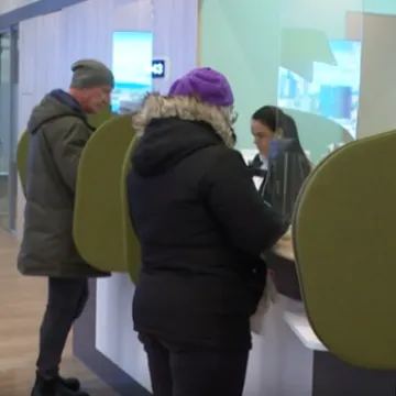 Doznajemo: 16 tisuća ljudi otvorilo besplatni račun u bankama, kome se on isplati?