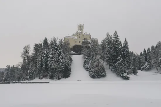 Bajkoviti prizori dvorca Trako&scaron;ćan pod snijegom kao da su ispali iz slikovnice