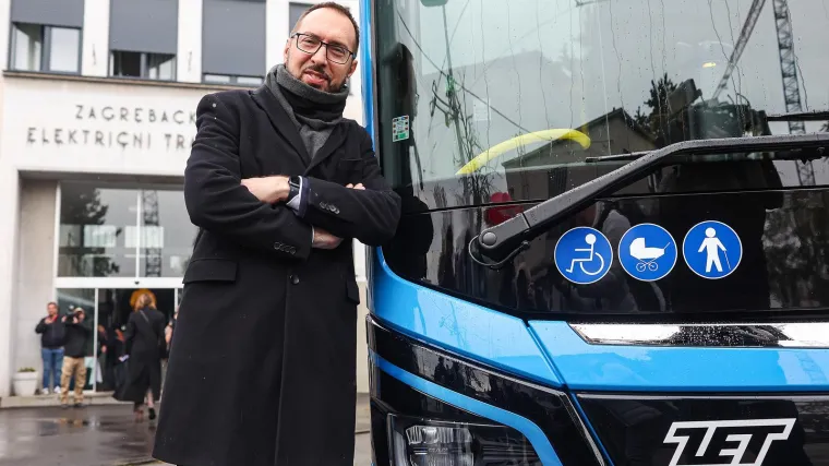 Toma&scaron;ević najavio 'obračun' s gužvama i parkiranjem: Evo &scaron;to sve planira