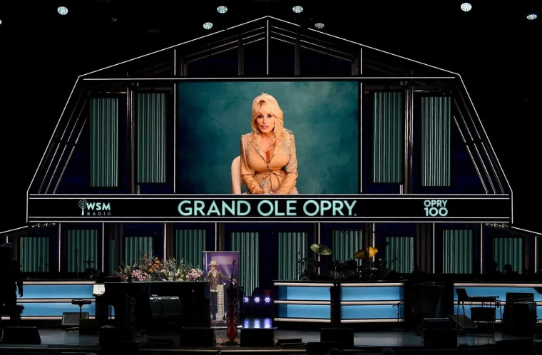 Legendarna zvijezda opet sve zabrinula, jo&scaron; ranije poručila: 'Bog mi jo&scaron; nije dao znak'