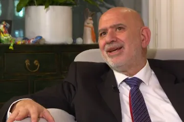 Dječak koji je odrastao u ratu i velika priča o malom otoku: 'Na večeru bih pozvao Aristotela ili Platona'