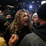 Prosvjednici bijesni zbog smrti mlade Amerikanke: Deseci uhićenih, policiju gađali ledom