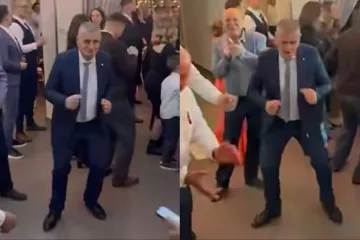 Miro Bulj kao John Travolta: Pogledajte kako mrda kukovima na stihove Zlatka Pejakovića!