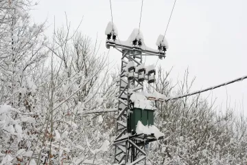 Borba za struju u Lici: probijaju &scaron;umske puteve da spase kućanstva od mraka i minusa