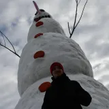 Snježni div iz Banovaca: Snjegović od sedam i pol metara postao atrakcija i simbol zajedni&scaron;tva