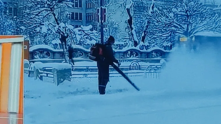 Kruži bizarna snimka kako u Srbiji čiste snijeg, građani se pitaju sprda li se to netko s njima