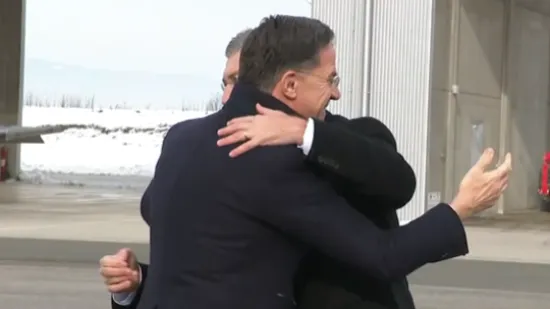 Plenković u vojarni na Plesu dočekao glavnog tajnika NATO-a: Pogledajte samo ovaj zagrljaj