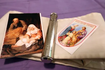 Marija s dekolteom? Sličica s blagoslova obitelji zapalila vjernike, znate tko je umjetnik?