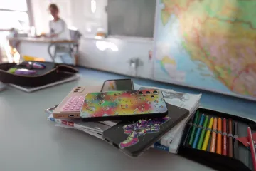 Dosta je izbjegavanja &scaron;kole! Ministar uvodi red, mobiteli se zabranjuju