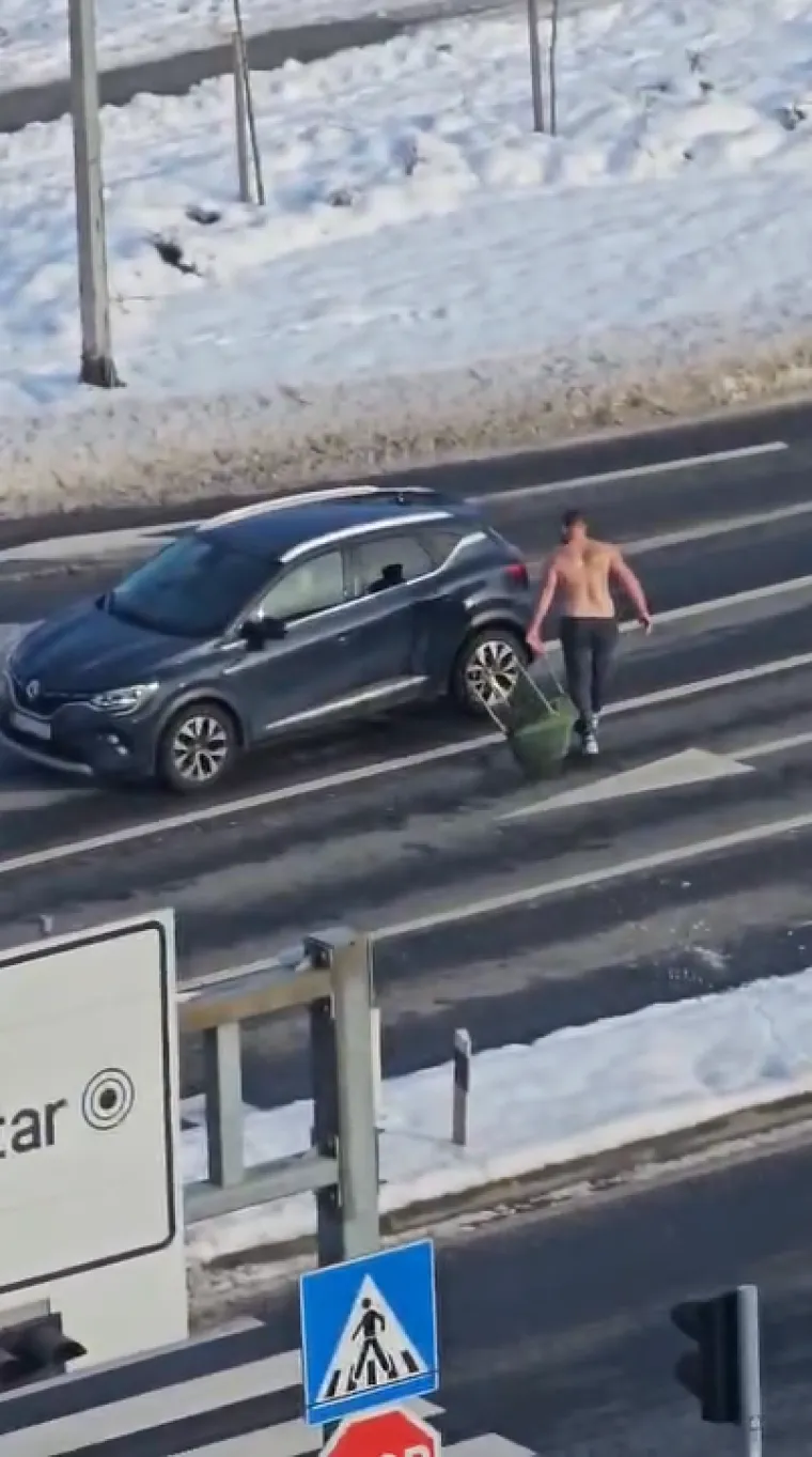 Kruži kaotična snimka: Gol bježi od policije, vuče za sobom stolicu - evo &scaron;to je bilo!